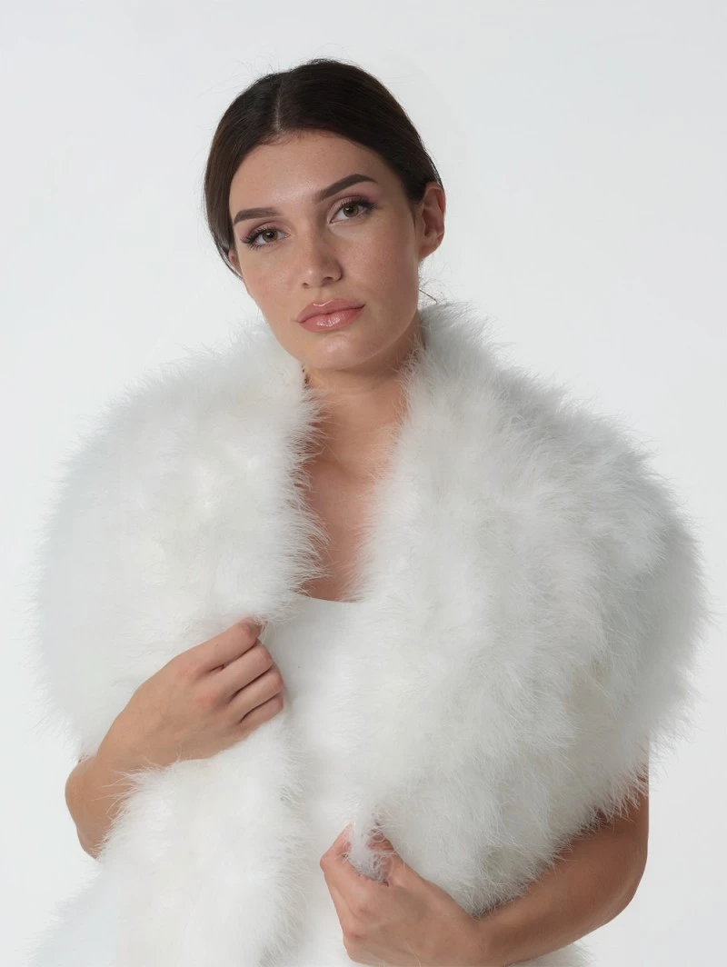 Stola Van Marabouveren BOL-05, Poirier (ook In Ivoor) 3 Stola Van Marabouveren BOL-05, Poirier (ook In Ivoor)