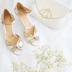 Rachel Simpson Bruidstasje Opal Ivory Suede -Poirier shop rachel simpson opal ivory bag 3